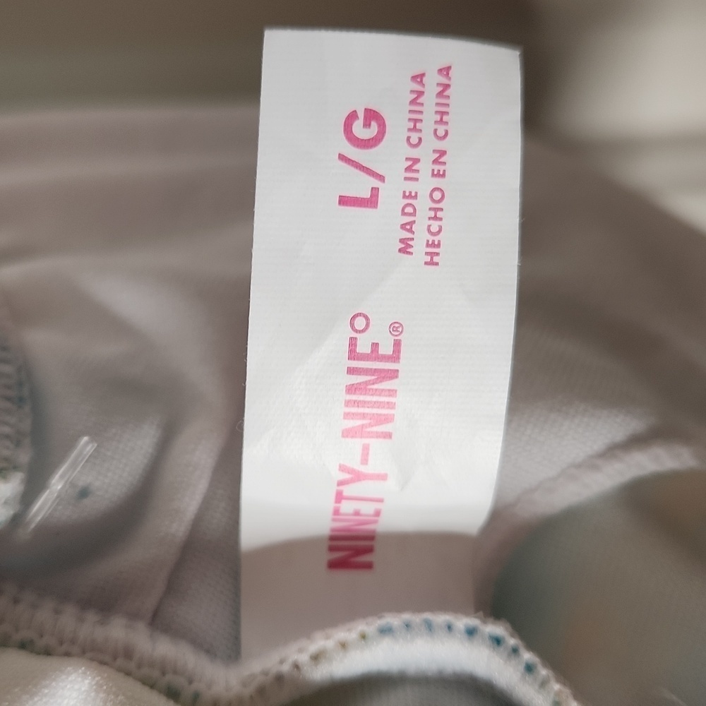 Ninety-Nine Degrees° Marble Print Bikini Top Size L NWOT - Picture 6 of 7